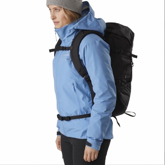 Arc'teryx Beta AR Jacket - Picture 1 of 7